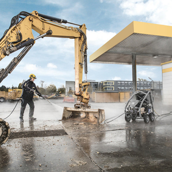 Аппарат высокого давления Karcher HD 18/50-4 Cage Adv EU